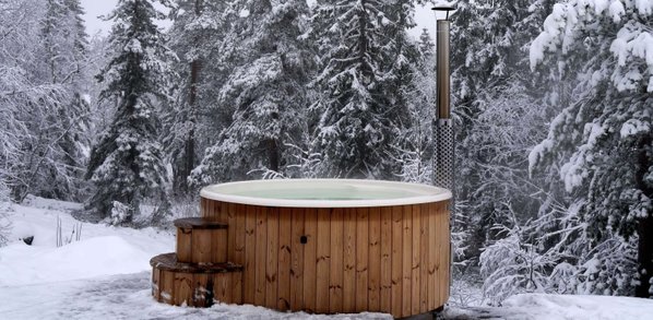 luxe hot tubs